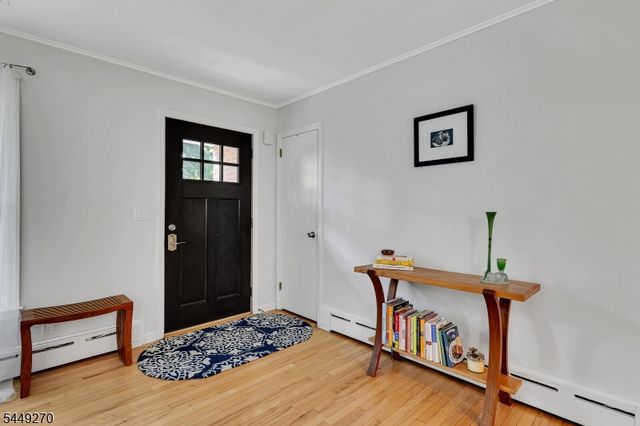 195 Old Somerset Rd, Watchung Boro, NJ 07069