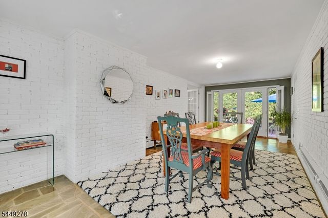 195 Old Somerset Rd, Watchung Boro, NJ 07069