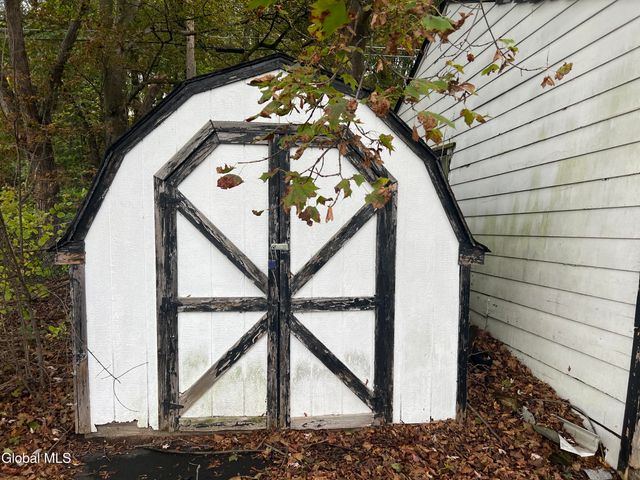 872 8th Avenue, Troy, NY 12182