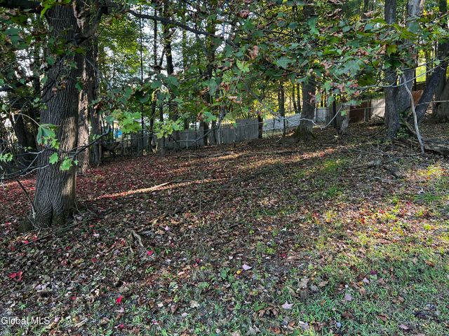 872 8th Avenue, Troy, NY 12182