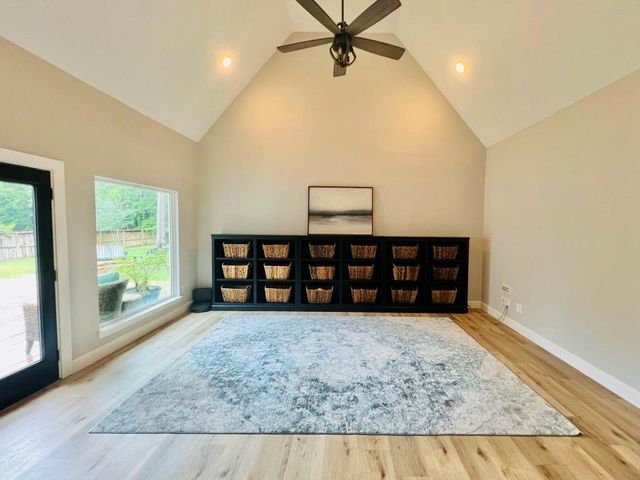 157 Park Way, Conroe, TX 77356