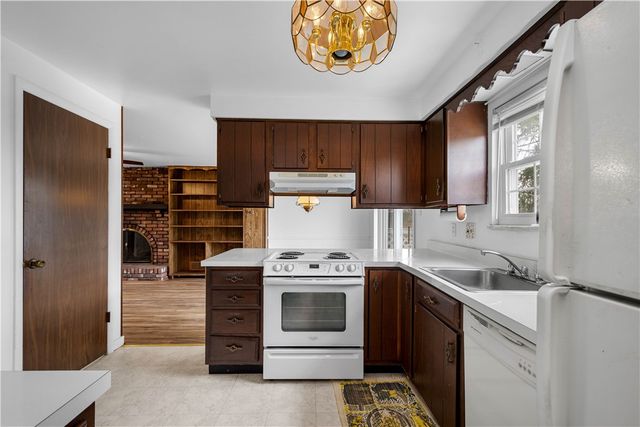 580 Meadowvale Dr, Cheswick, PA 15024