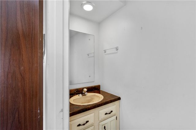 580 Meadowvale Dr, Cheswick, PA 15024