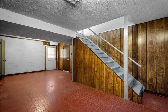 580 Meadowvale Dr, Cheswick, PA 15024