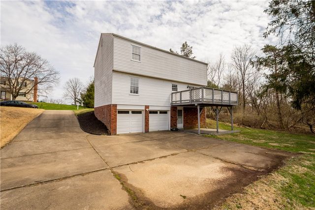 580 Meadowvale Dr, Cheswick, PA 15024