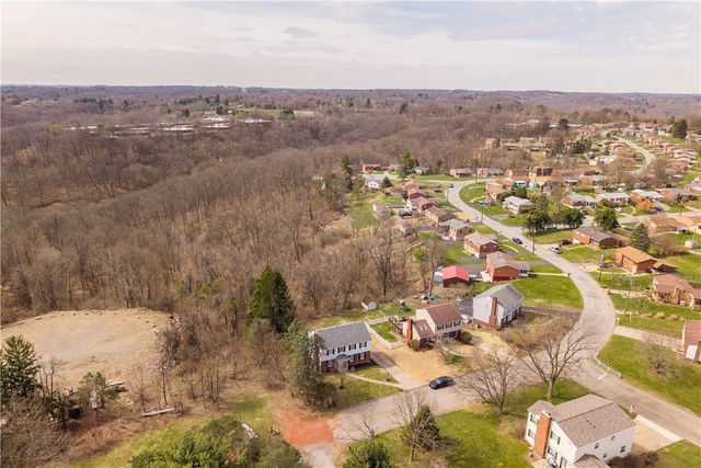 580 Meadowvale Dr, Cheswick, PA 15024