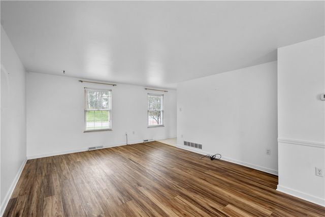 580 Meadowvale Dr, Cheswick, PA 15024