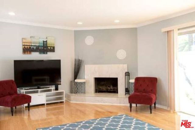 5049 SERRANIA Avenue, Woodland Hills, CA 91364