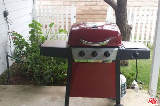 5049 SERRANIA Avenue, Woodland Hills, CA 91364