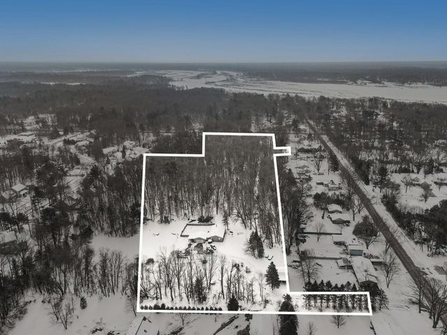 16200 152nd Avenue, Spring Lake Twp, MI 49456