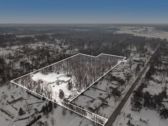 16200 152nd Avenue, Spring Lake Twp, MI 49456