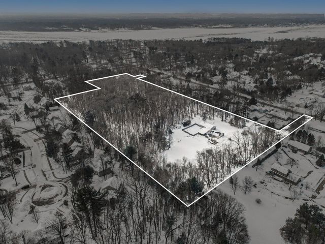 16200 152nd Avenue, Spring Lake Twp, MI 49456