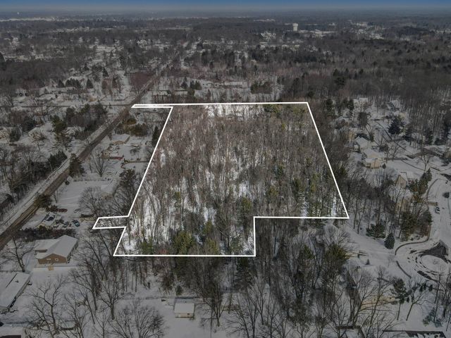 16200 152nd Avenue, Spring Lake Twp, MI 49456