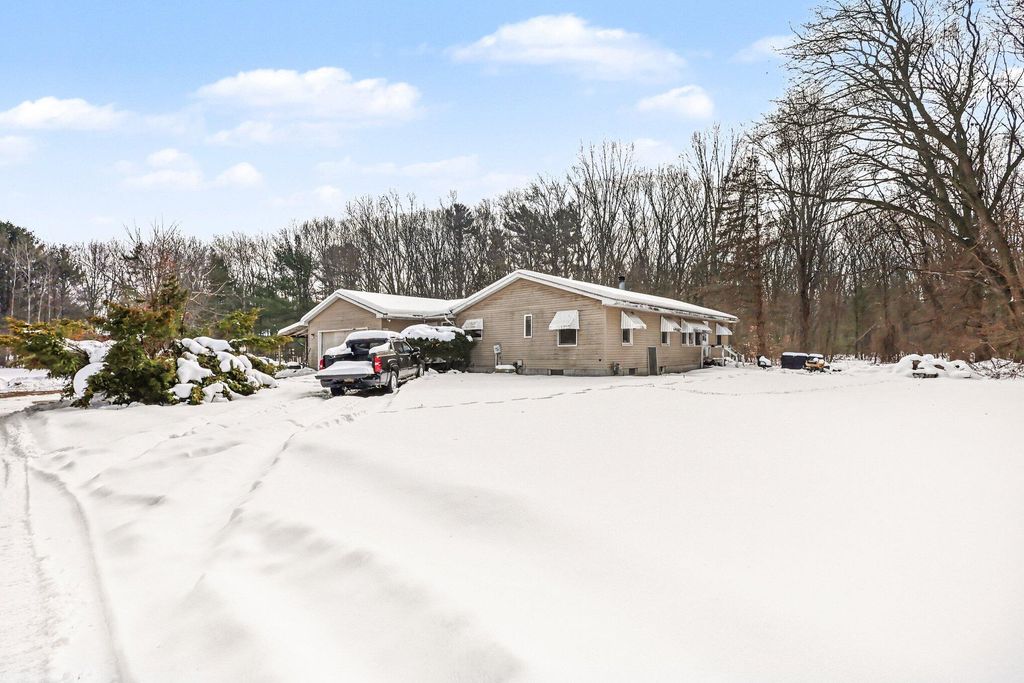 16200 152nd Avenue, Spring Lake Twp, MI 49456