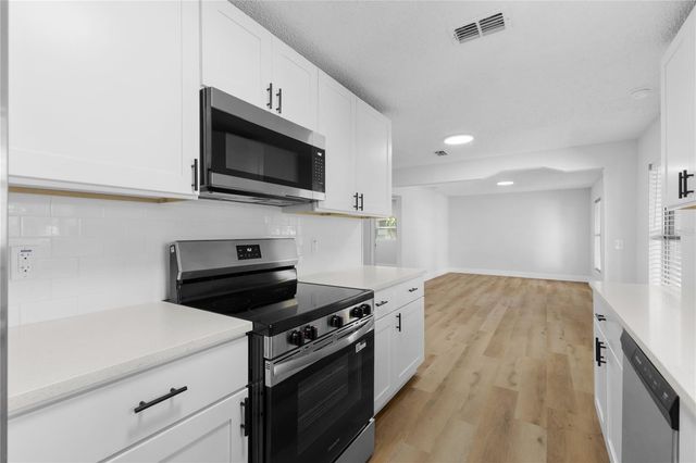6911 REINDEER ROAD, Tampa, FL 33619