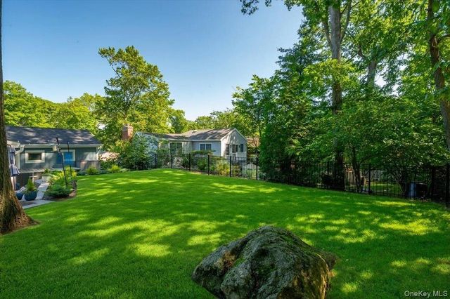 25 Shadow Lane, Larchmont, NY 10538