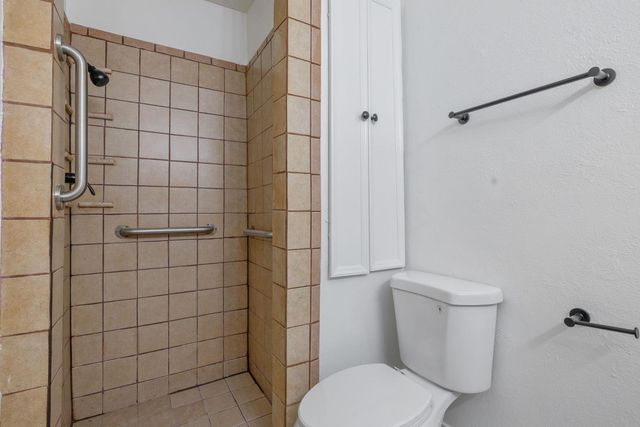 5451 W Santa Ana Avenue, Fresno, CA 93722