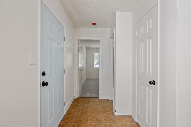 5451 W Santa Ana Avenue, Fresno, CA 93722