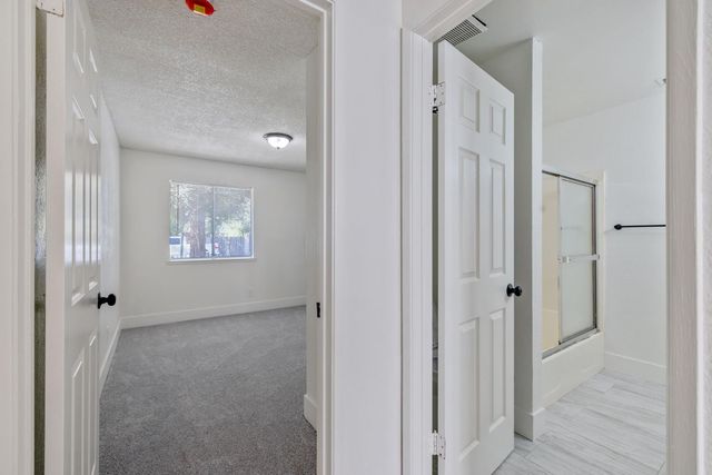 5451 W Santa Ana Avenue, Fresno, CA 93722