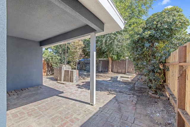 5451 W Santa Ana Avenue, Fresno, CA 93722