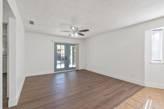 5451 W Santa Ana Avenue, Fresno, CA 93722