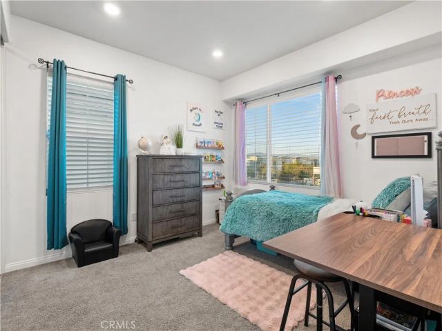 27478 Boulderview, Valencia, CA 91381