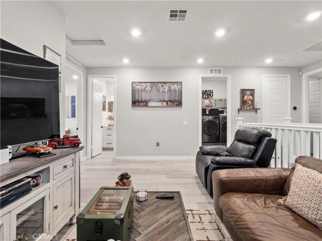 27478 Boulderview, Valencia, CA 91381