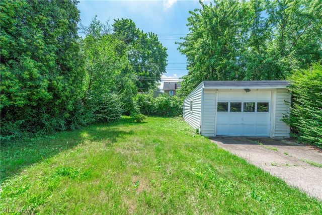 9518 Plymouth Avenue, Garfield Heights, OH 44125