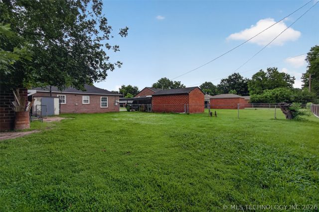 316 SE 4th Street, Pryor, OK 74361