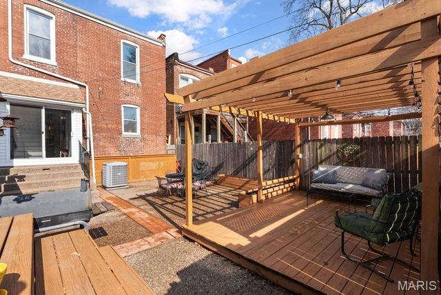 1920 Senate Street, St Louis, MO 63118