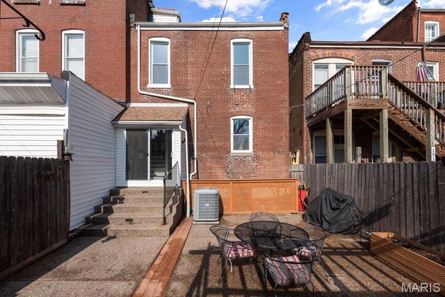 1920 Senate Street, St Louis, MO 63118