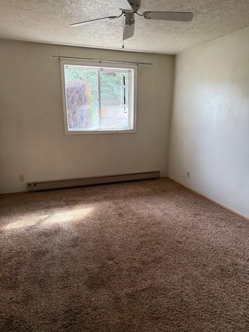2535 SW 29 Street, Redmond, OR 97756