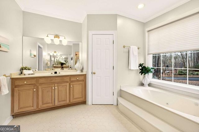 250 Tynebrae Place, Roswell, GA 30075