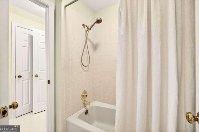 250 Tynebrae Place, Roswell, GA 30075