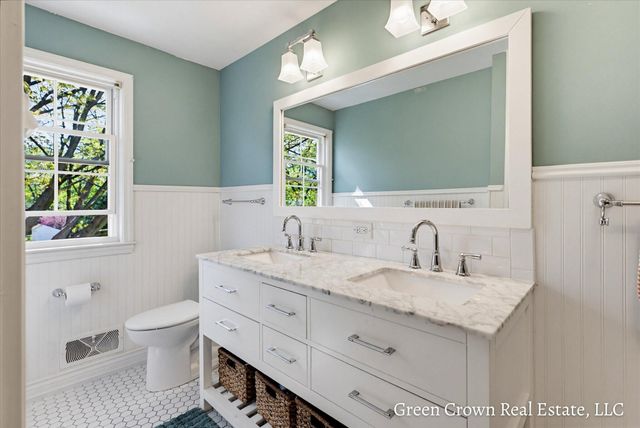 1652 Gorham Drive SE, Grand Rapids, MI 49506