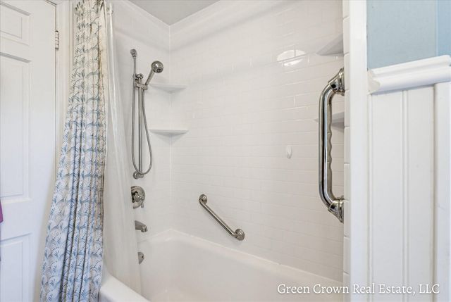 1652 Gorham Drive SE, Grand Rapids, MI 49506