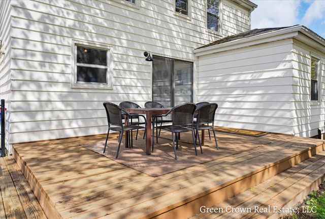 1652 Gorham Drive SE, Grand Rapids, MI 49506