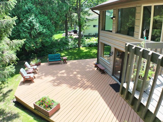 4992 Lake Bluff ROAD, Port Washington, WI 53074