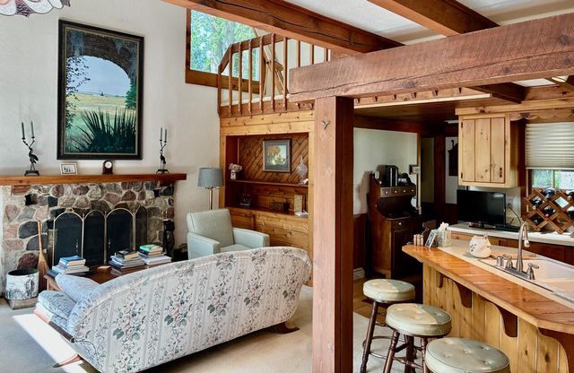 4992 Lake Bluff ROAD, Port Washington, WI 53074