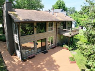 4992 Lake Bluff ROAD, Port Washington, WI 53074