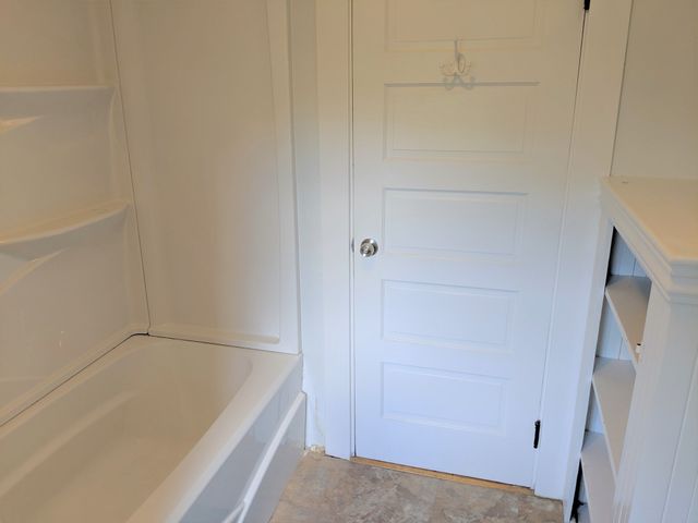 28 Whitney Street 2R, Northborough, MA 01532