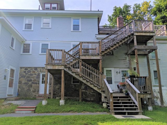 28 Whitney Street 2R, Northborough, MA 01532