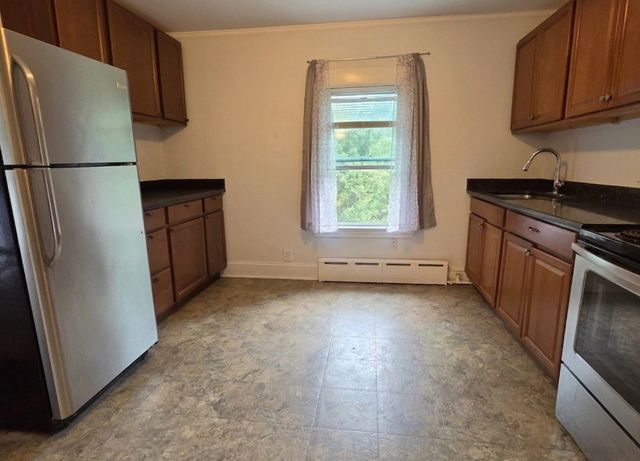 28 Whitney Street 2R, Northborough, MA 01532