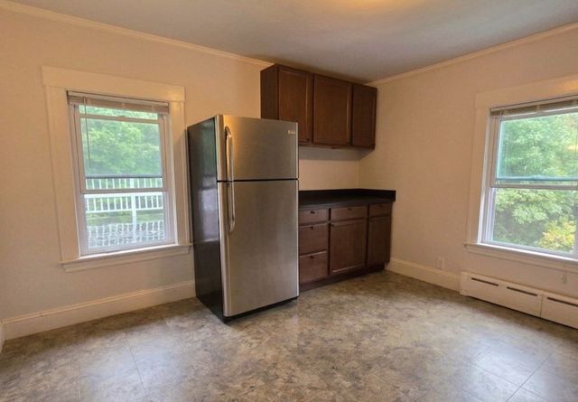 28 Whitney Street 2R, Northborough, MA 01532