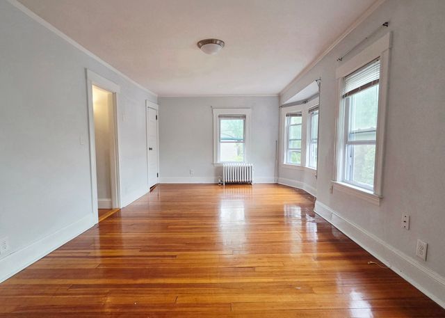 28 Whitney Street 2R, Northborough, MA 01532
