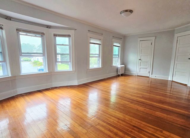 28 Whitney Street 2R, Northborough, MA 01532