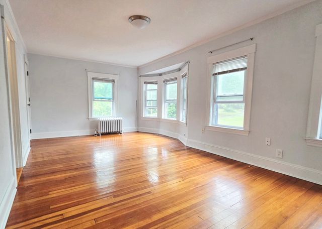28 Whitney Street 2R, Northborough, MA 01532