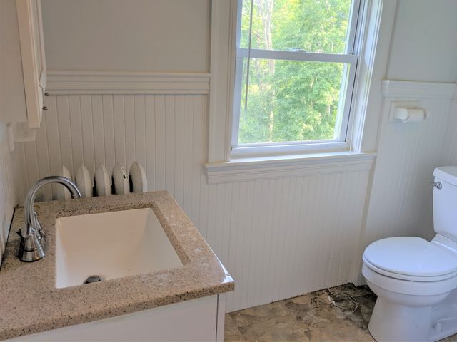 28 Whitney Street 2R, Northborough, MA 01532