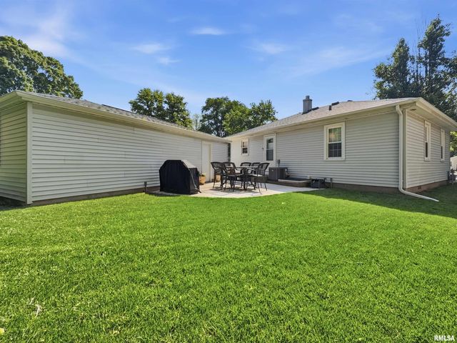601 SPRING Street, Washington, IL 61571