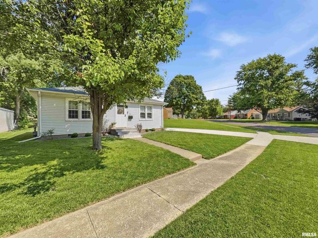 601 SPRING Street, Washington, IL 61571
